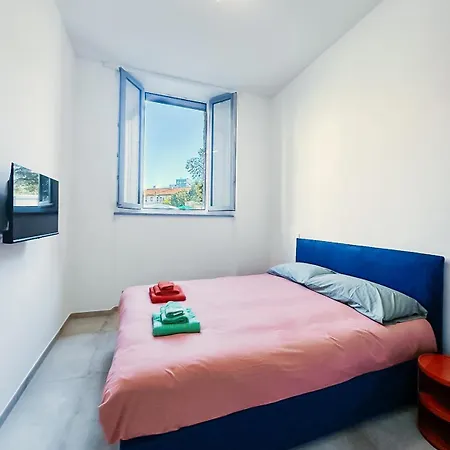 Am-spezia Hospital Area, 2 Stops From The Center Daire
