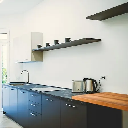 Am-spezia Hospital Area, 2 Stops From The Center *