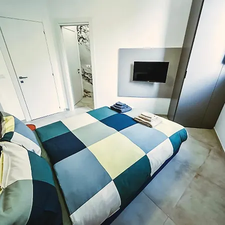 Am-spezia Hospital Area, 2 Stops From The Center