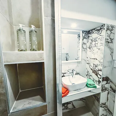 아파트 Am-spezia Hospital Area, 2 Stops From The Center *