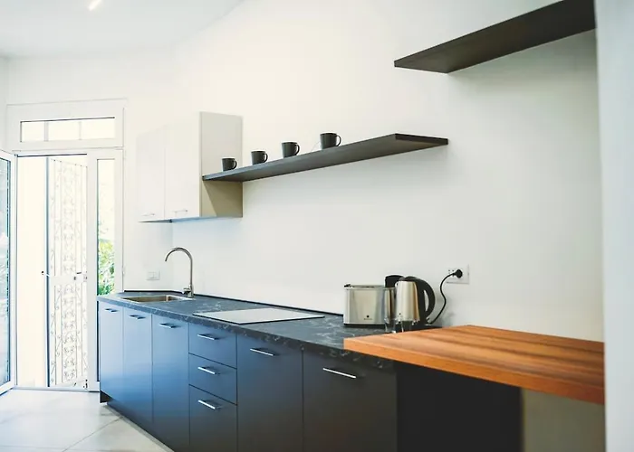 Am-spezia Hospital Area, 2 Stops From The Center *